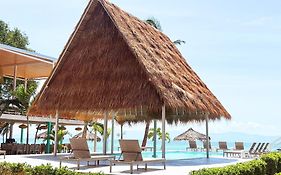 มิลค์กี้ เบย์ รีสอร์ท